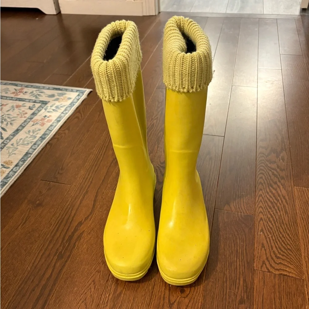 American Eagle Outfitters Yellow Winter Rain Boots - Picture 2 of 10